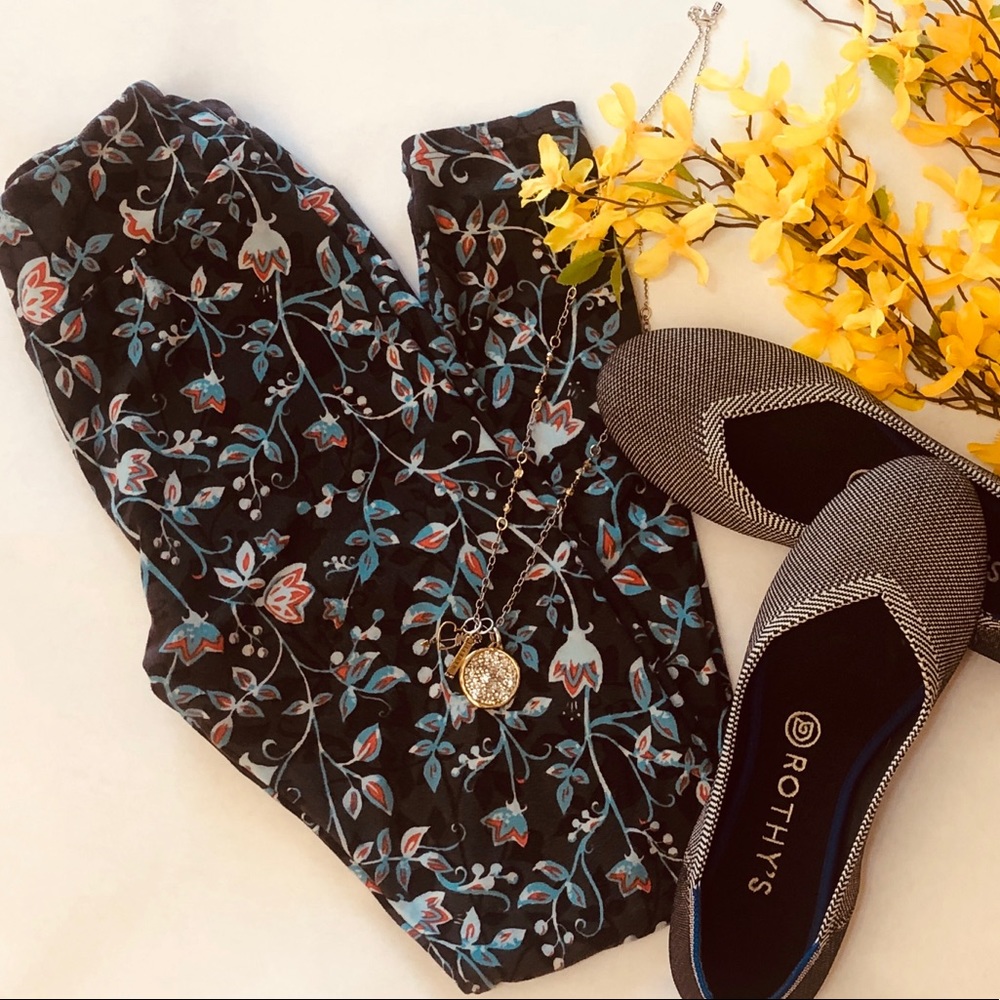 LulaRoe Gray and Blue Floral Leggings TWEEN